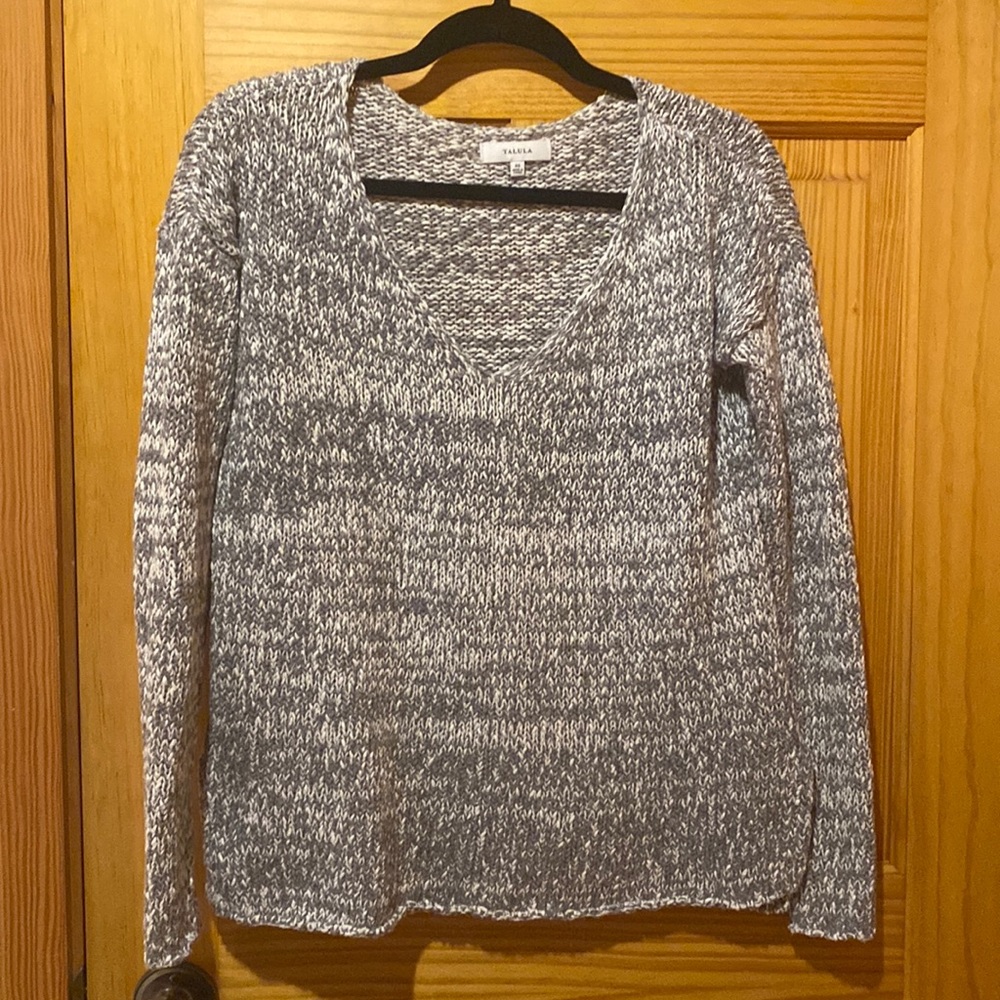 Aritza Knitted V-Neck Sweater